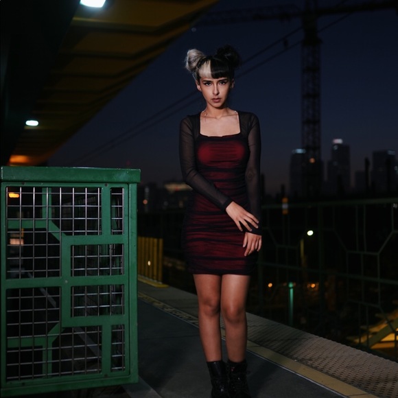 Vampy Mesh Dress - Picture 3 of 4